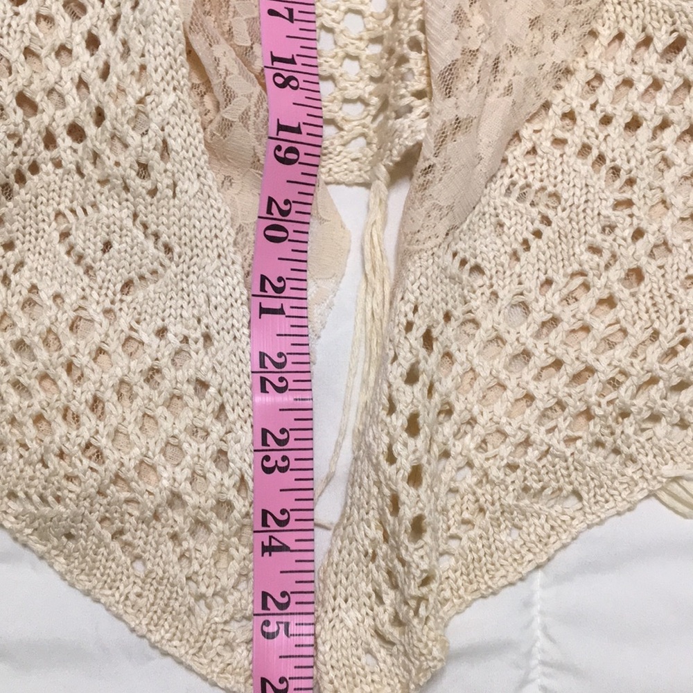 NWT Beige Open Knit crochet Lace Vest S M drapes - Picture 8 of 9